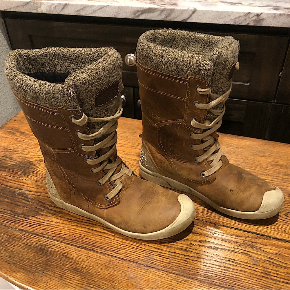 Light Brown KEEN Winter Boots